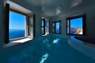 Deluxe Suite with Indoor Plunge Pool and Caldera View