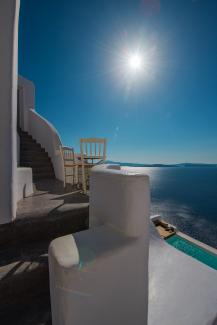 Deluxe Suite with Indoor Plunge Pool and Caldera View